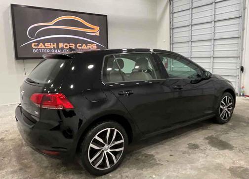 2017 Volkswagen Golf TSI S 4-Door