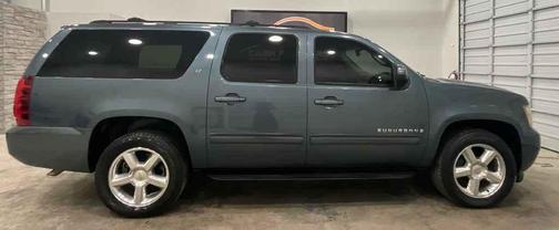 Gray 2009 Chevrolet Suburban 1500 LT