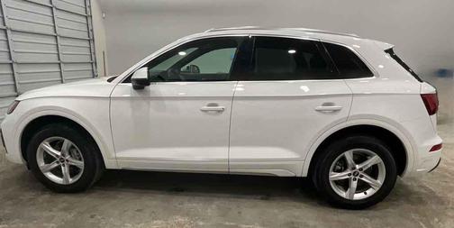 Glacier White Metallic 2021 Audi Q5 45 Premium