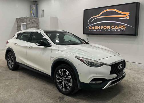 2018 INFINITI QX30 Premium