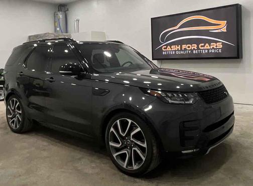 Gray 2017 Land Rover Discovery HSE LUXURY