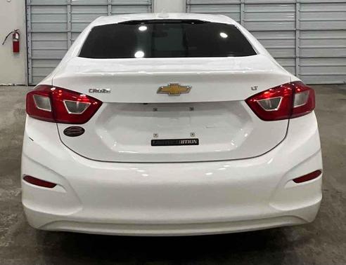 Summit White 2019 Chevrolet Cruze LT