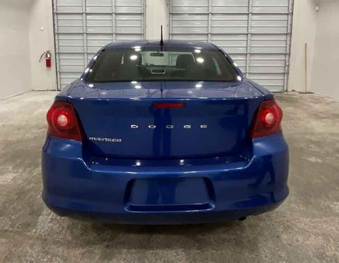 2012 Dodge Avenger SE