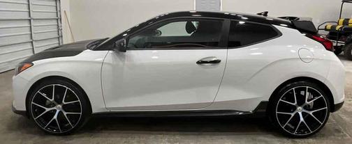 2020 Hyundai Veloster 2