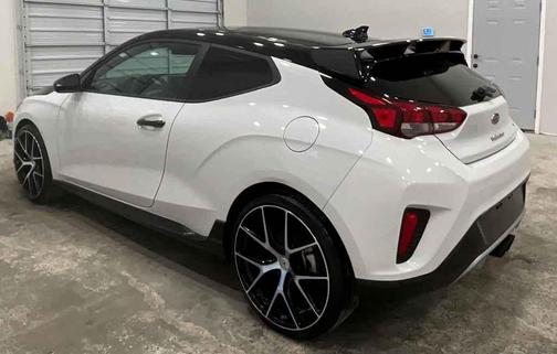 2020 Hyundai Veloster 2
