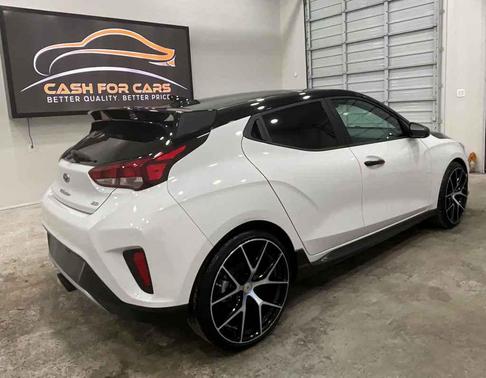 2020 Hyundai Veloster 2