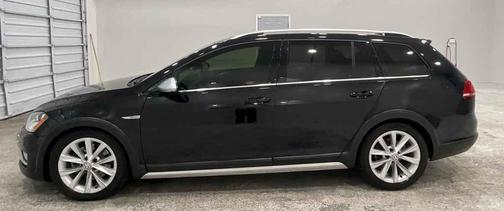 2017 Volkswagen Golf Alltrack TSI S