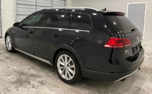 2017 Volkswagen Golf Alltrack TSI S
