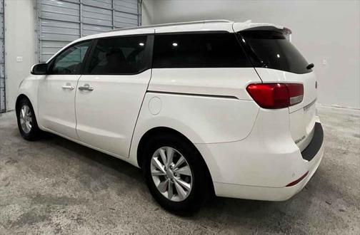 2015 Kia Sedona LX