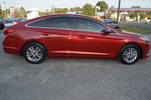 2017 Hyundai SONATA SE