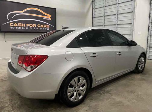 Silver 2015 Chevrolet Cruze LS