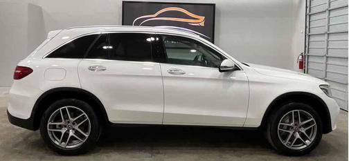 Polar White 2017 Mercedes-Benz GLC 300 4MATIC