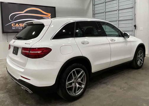 Polar White 2017 Mercedes-Benz GLC 300 4MATIC
