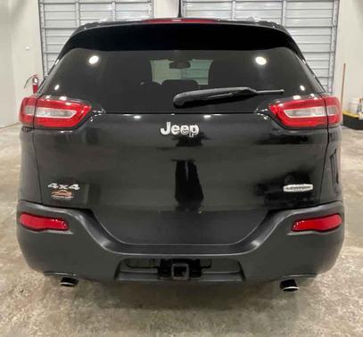 Brilliant Black Crystal Pearl Coat 2014 Jeep Cherokee Latitude