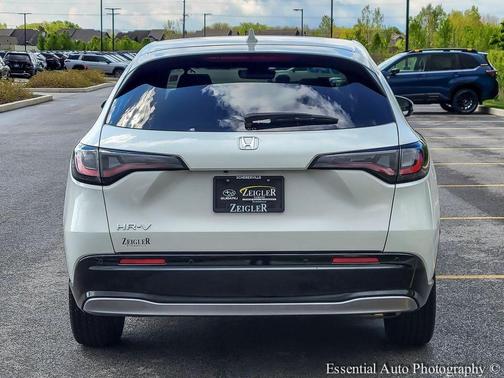 Platinum White 2025 Honda HR-V EX-L