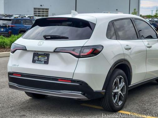 Platinum White 2025 Honda HR-V EX-L