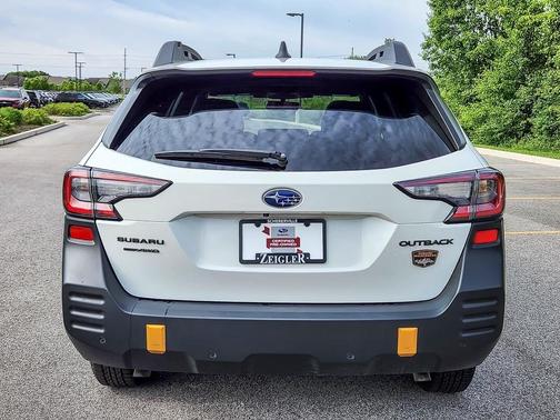 Crystal White Pearl 2025 Subaru Outback Wilderness