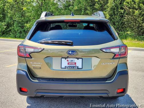 Autumn Green Metallic 2025 Subaru Outback Premium
