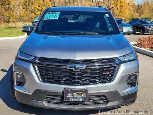 Sterling Gray Metallic 2023 Chevrolet Traverse RS
