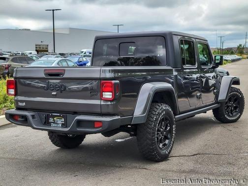 2022 Jeep Gladiator Sport