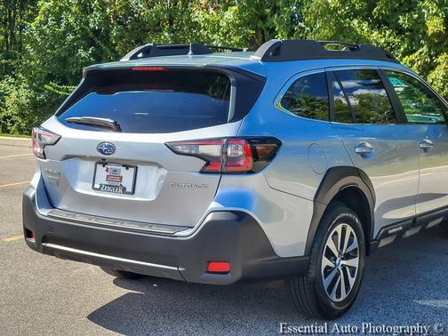 Ice Silver Metallic 2025 Subaru Outback Premium