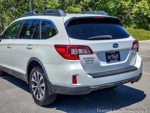 Crystal White Pearl 2015 Subaru Outback 3.6R Limited