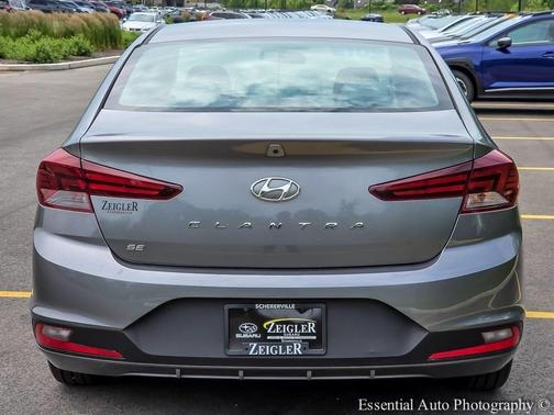 2019 Hyundai ELANTRA SE