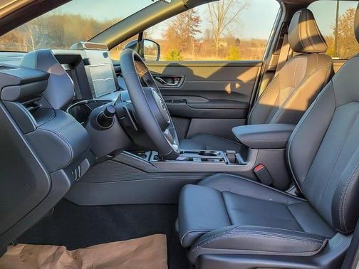 Crystal White Pearl 2026 Subaru Outback Touring XT