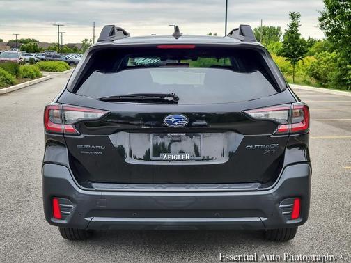 Crystal Black Silica 2021 Subaru Outback Onyx Edition XT