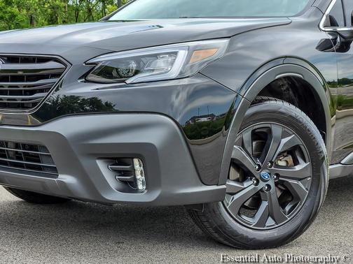 Crystal Black Silica 2021 Subaru Outback Onyx Edition XT