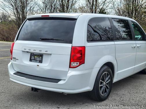 White Knuckle Clearcoat 2018 Dodge Grand Caravan SXT
