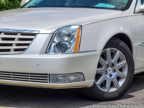 2011 Cadillac DTS Premium