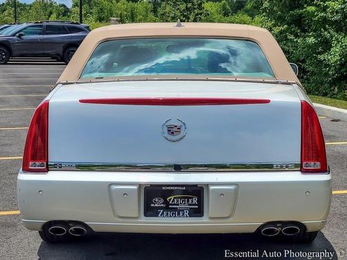 2011 Cadillac DTS Premium