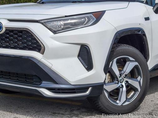 Super White 2021 Toyota RAV4 Prime SE