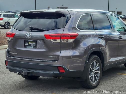 Predawn Gray Mica 2019 Toyota Highlander