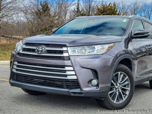 Predawn Gray Mica 2019 Toyota Highlander