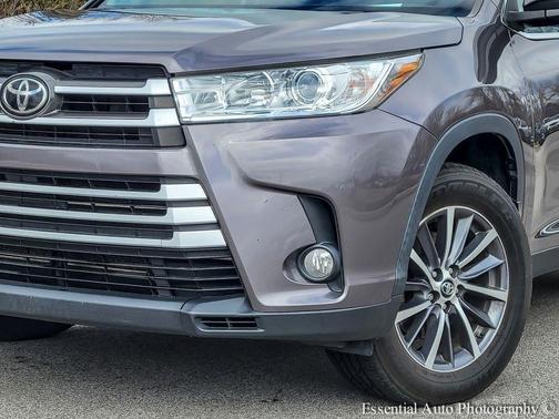 Predawn Gray Mica 2019 Toyota Highlander