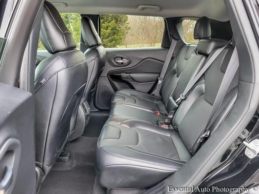 2023 Jeep Cherokee Altitude Lux