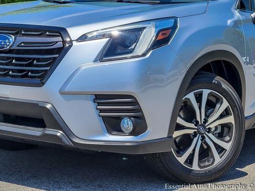 Ice Silver Metallic 2023 Subaru Forester Limited