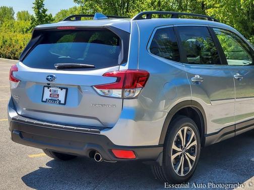 Ice Silver Metallic 2023 Subaru Forester Limited