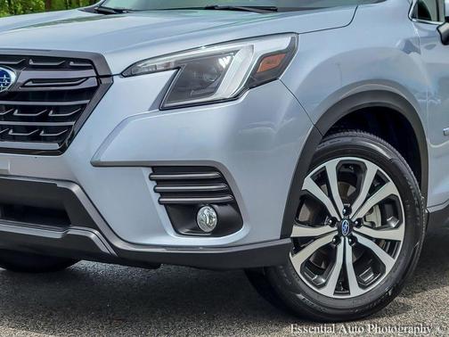 Ice Silver Metallic 2023 Subaru Forester Limited