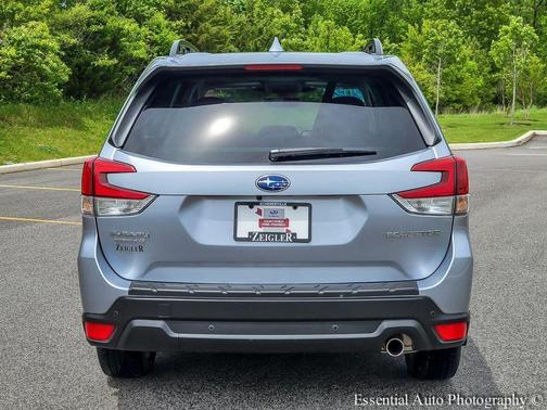 Ice Silver Metallic 2023 Subaru Forester Limited