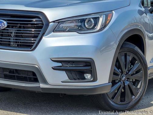 Ice Silver Metallic 2022 Subaru Ascent Onyx Edition
