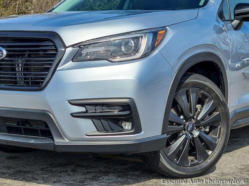 Ice Silver Metallic 2022 Subaru Ascent Onyx Edition