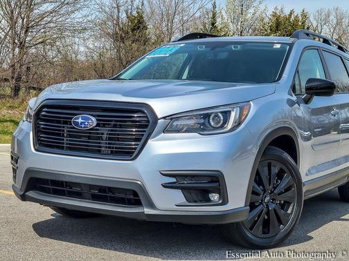 Ice Silver Metallic 2022 Subaru Ascent Onyx Edition