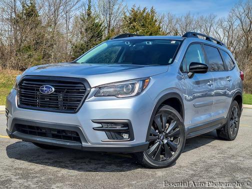 Ice Silver Metallic 2022 Subaru Ascent Onyx Edition