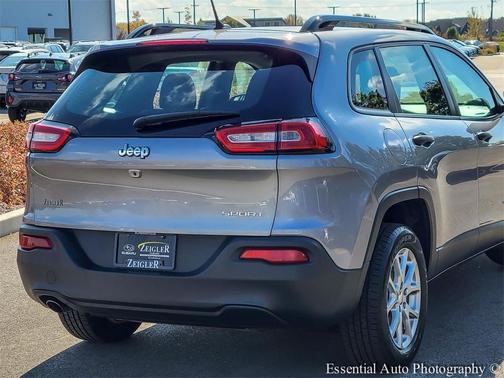 2016 Jeep Cherokee Sport