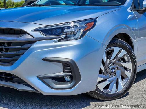 Ice Silver Metallic 2025 Subaru Legacy