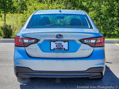 Ice Silver Metallic 2025 Subaru Legacy