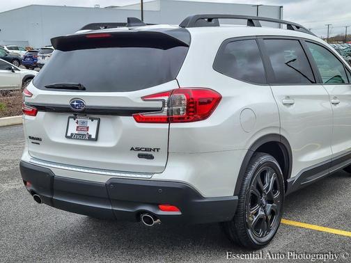 Crystal White Pearl 2025 Subaru Ascent Onyx Edition Touring